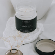Charger l'image dans la galerie, Chandelle - La Délicate