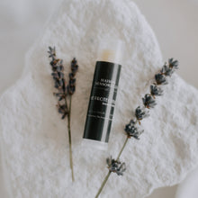 Charger l'image dans la galerie, Baume à Lèvres - Le Protecteur